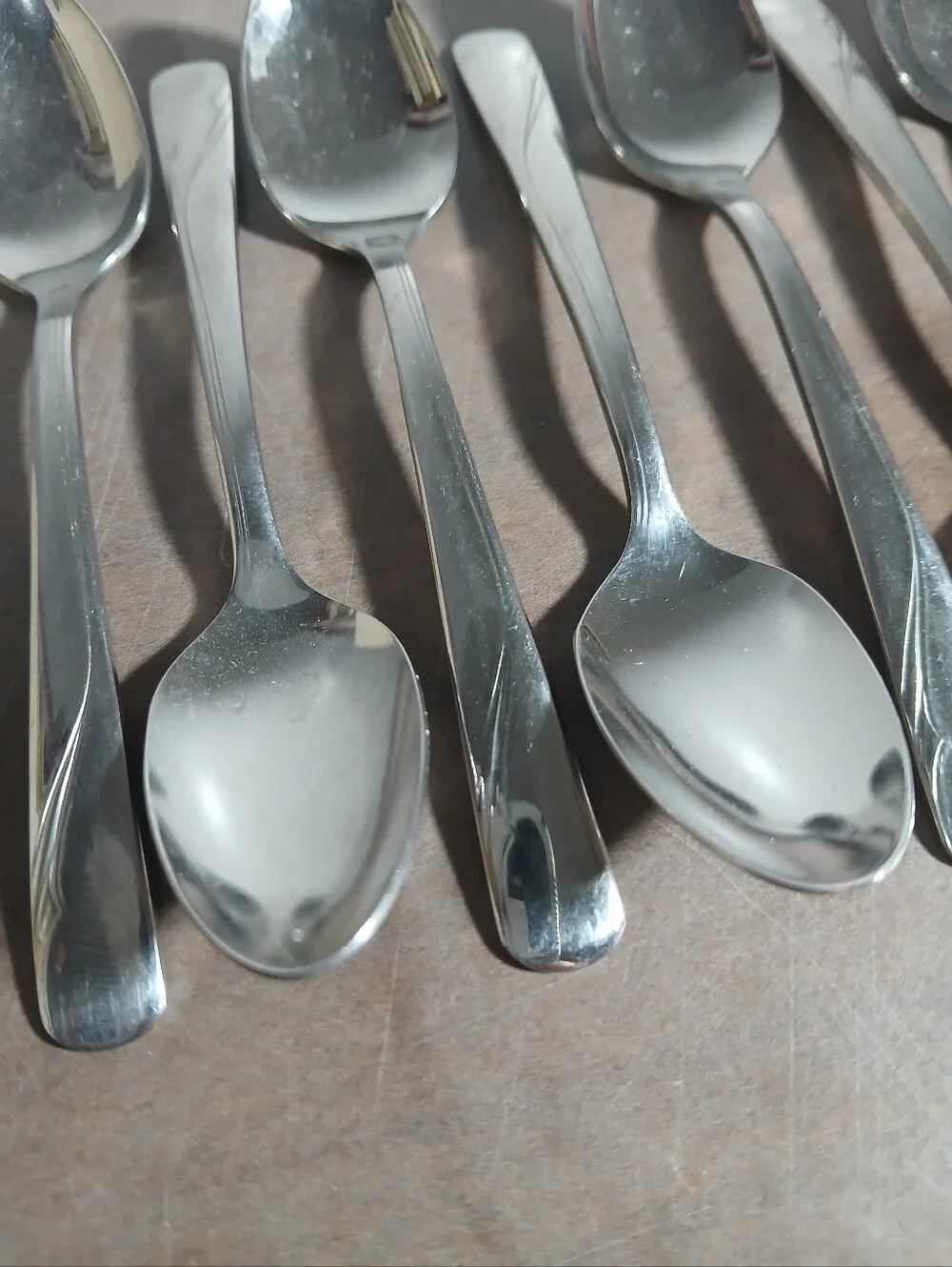 Set of 8 Oneida Oceanic Stainless Steel Teaspoons 4.5